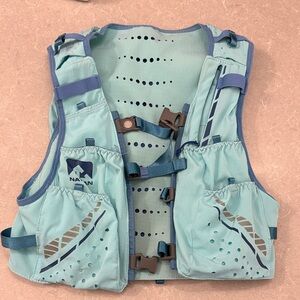 Nathan Women's Light Blue Running Vest